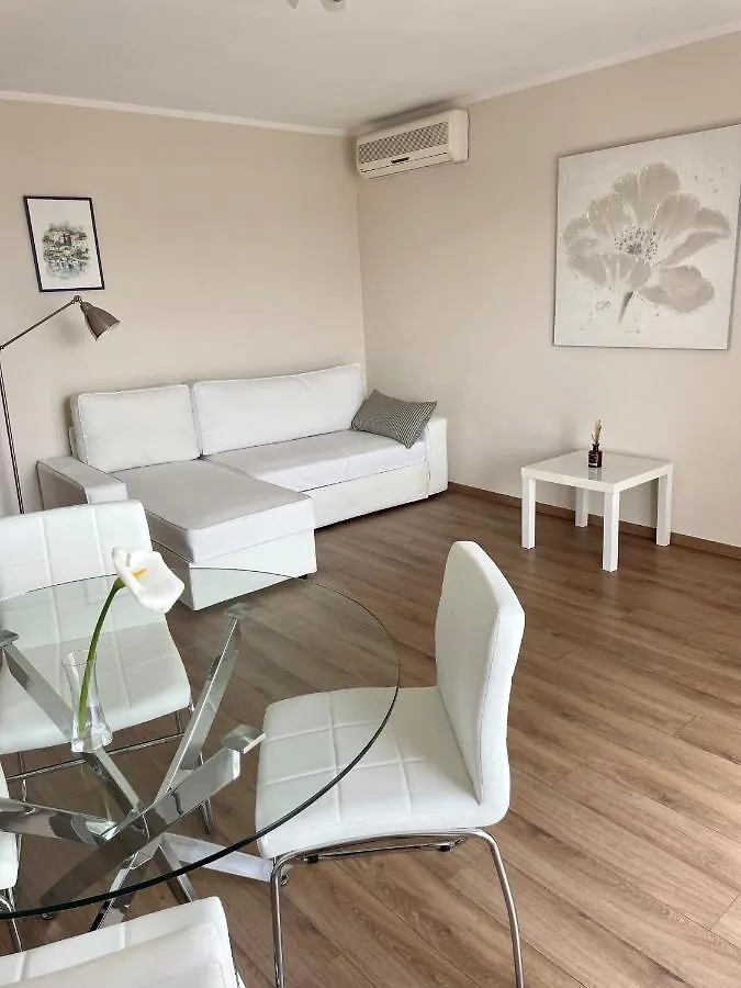 Apartment Araucaria Crikvenica 0*,  Kroatien