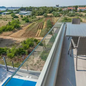 apartmanska-kuca-luna.hotelinzadar.com/