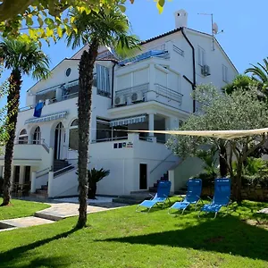 apartmani-auer.pula-hotels.org/