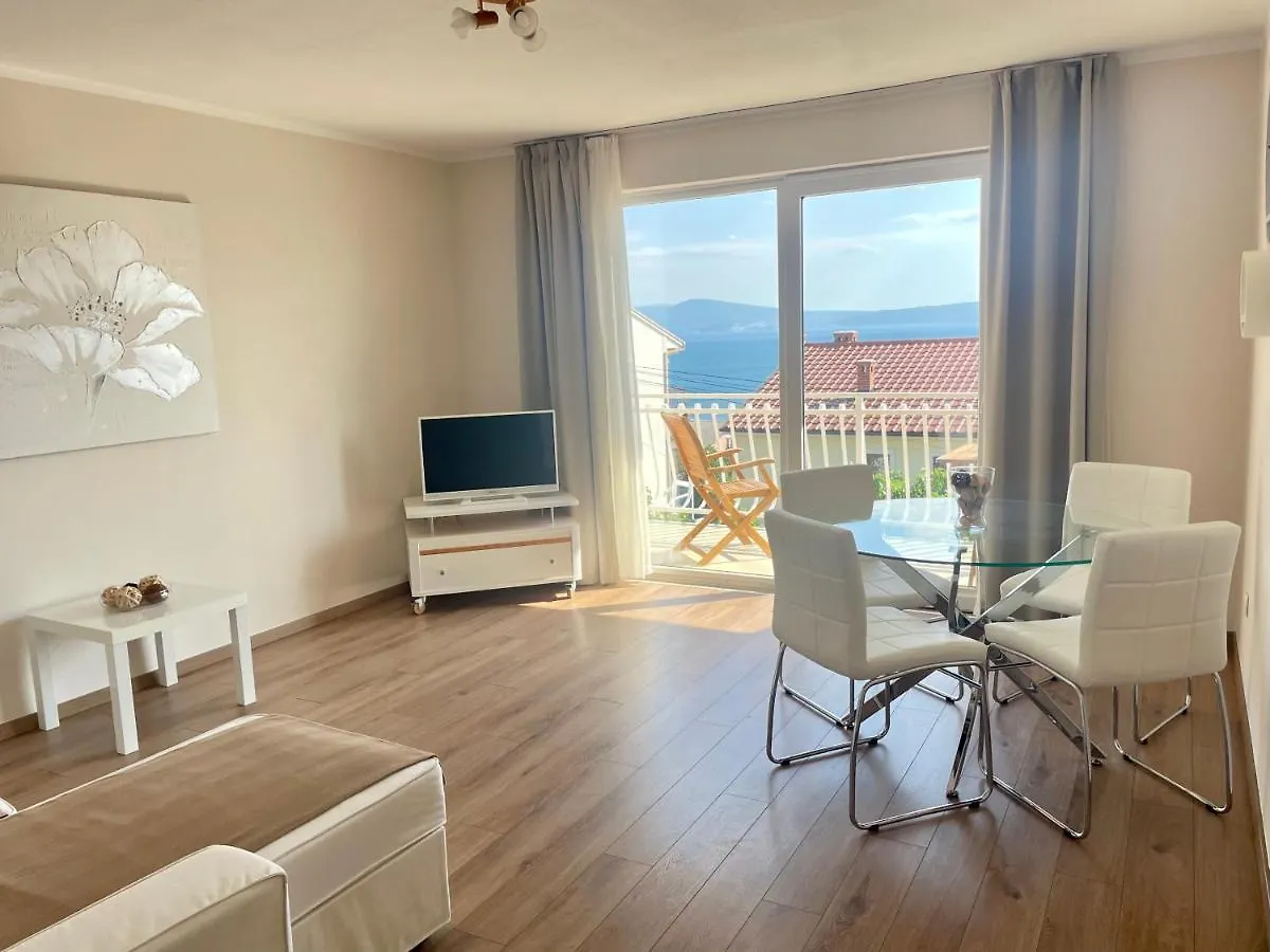 Apartment Araucaria Crikvenica 0*,  Croatia